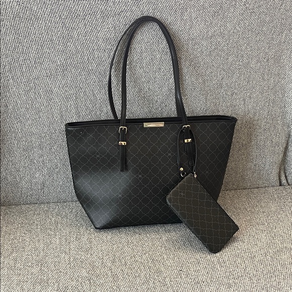 Kelly & Katie Handbags - Kelly & Katie Elegant Black Tote with Pouch